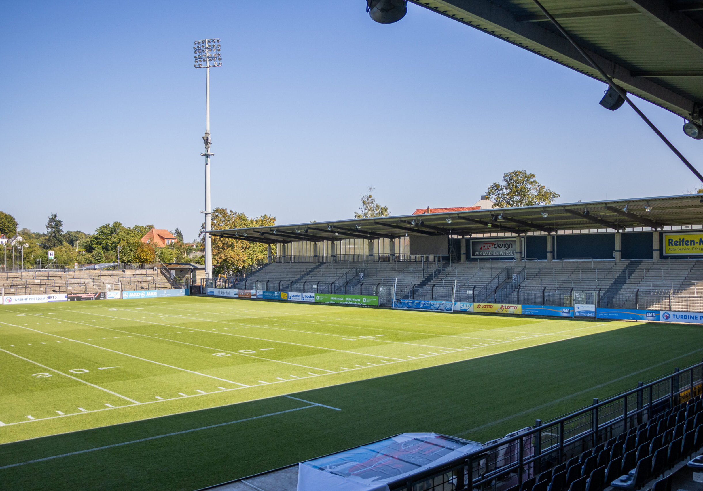 Seite 9 - Karl-Liebknecht-Stadion 1